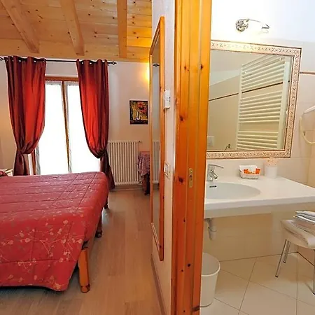 Silene Parking And Garage Hotel 3*