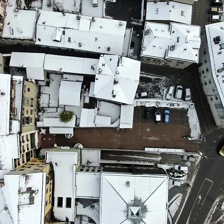 Silene Parking And Garage ボルミオ